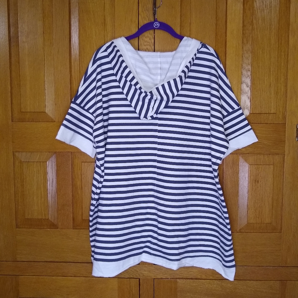 Easel navy & ivory striped oversize short sleeve hoodie - Picture 11 of 14